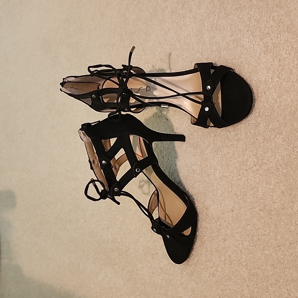 UNISA‎ Trate Lace Up with back zipper. Size 7.5 black NWB